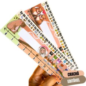 Crachás Editáveis no Canva para a Volta às Aulas Capivara