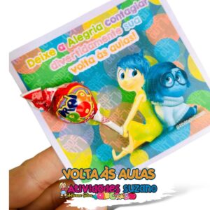 Cartão de Volta às Aulas com o Tema "Divertidamente"